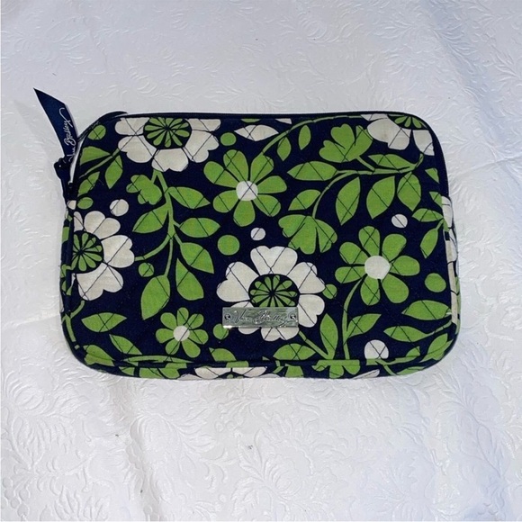 Vera Bradley Mini Tablet Case- Like New - Picture 1 of 3